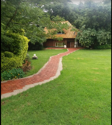 Niasha Gardens