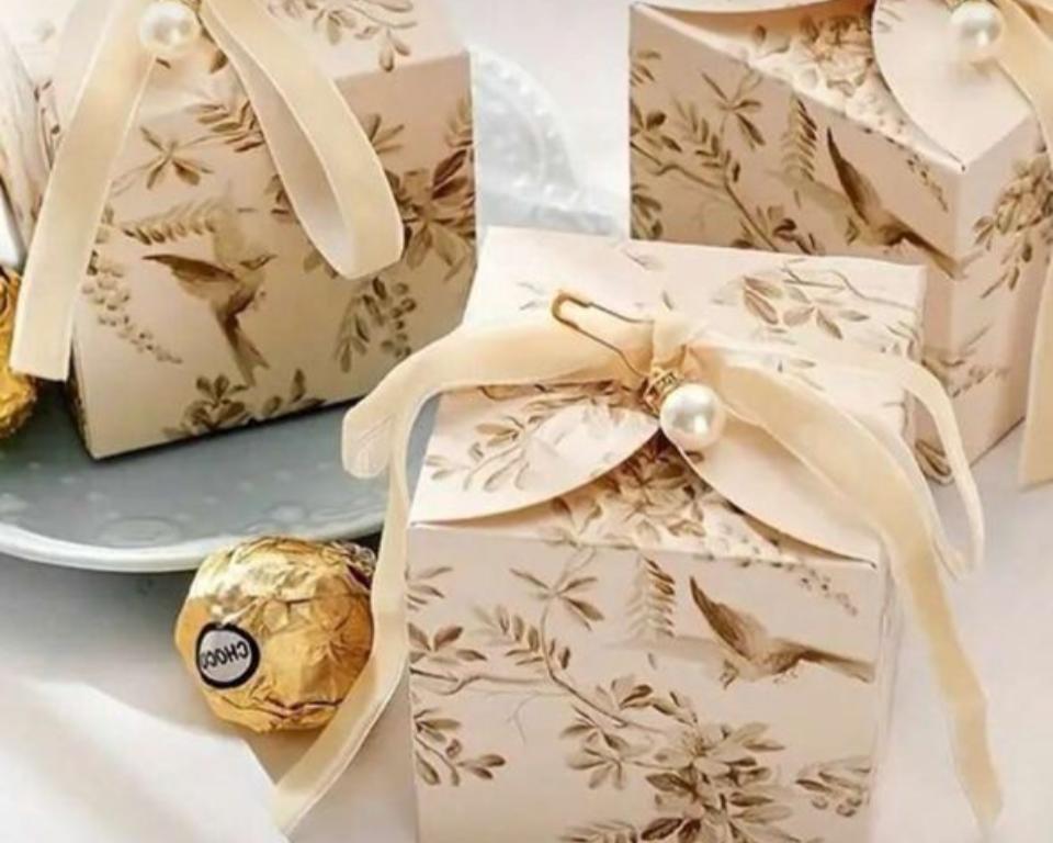 Botanical Ribbon Gift Box